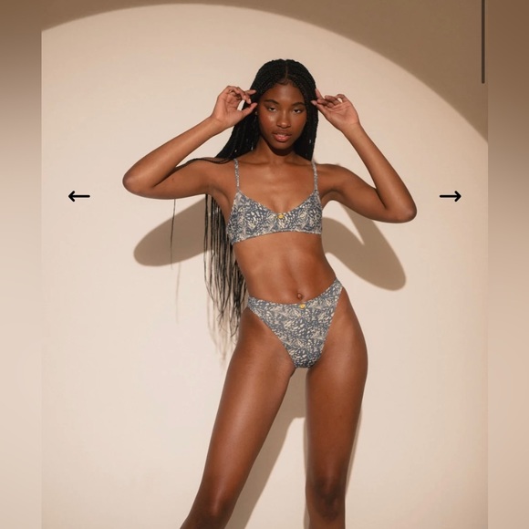 Advent Intimates Swim top & Bottom - Picture 2 of 6